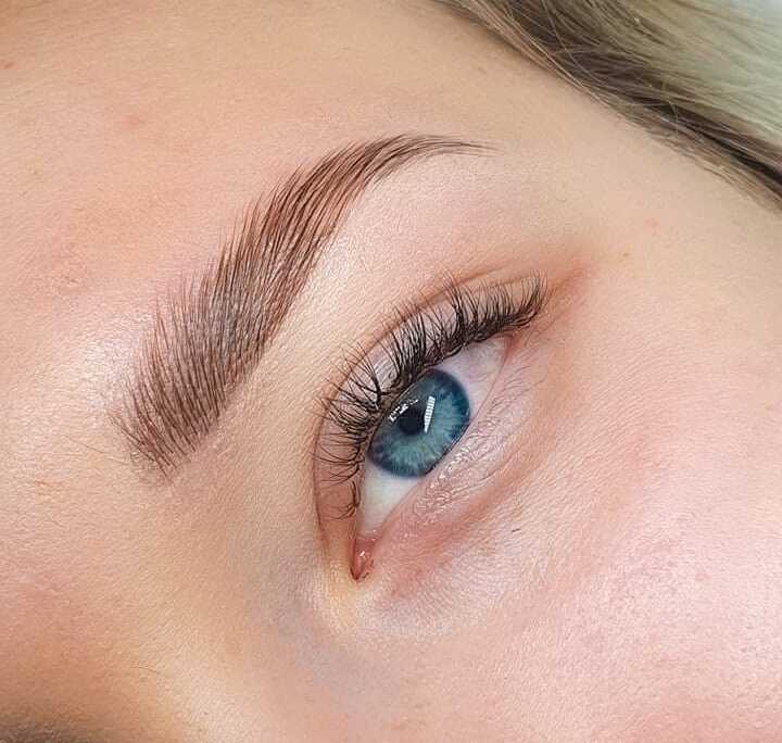 Stylizacja brwi i rzęs